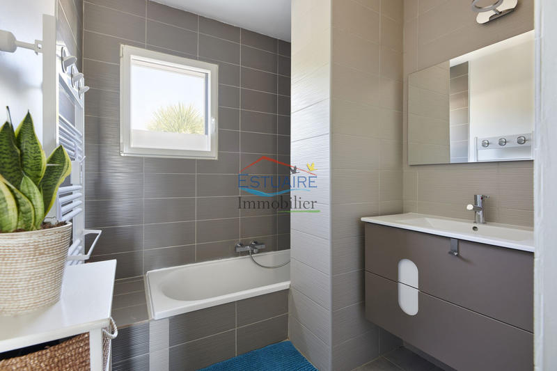 Maison contemporaine - 140 m² - 6 pièces