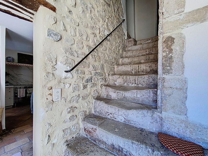 Mas - 400 m² - 13 pièces