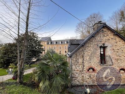 Moulin - 616 m² - 19 pièces