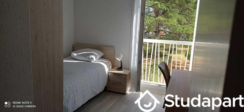 Chambre - 10 m² - 1 pièce