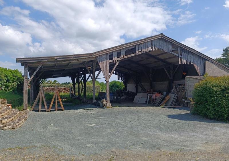 Maison - 360 m² - 17 pièces