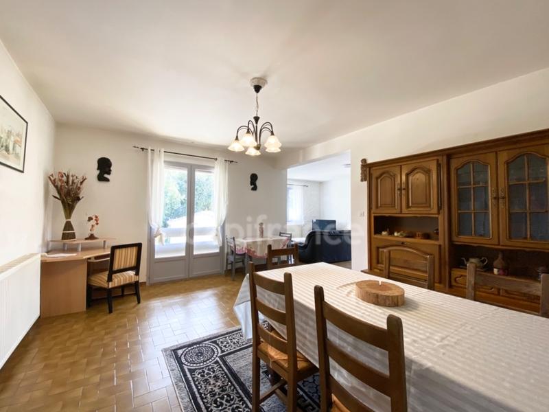 Villa - 224 m² - 8 pièces