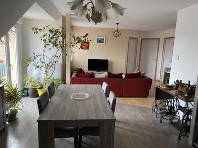 Appartement - 81 m² - 5 pièces