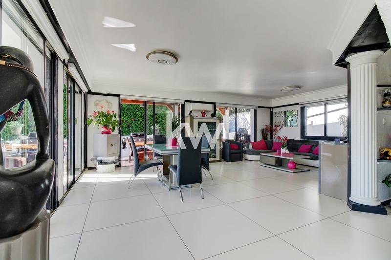 Maison - 147 m² - 6 pièces