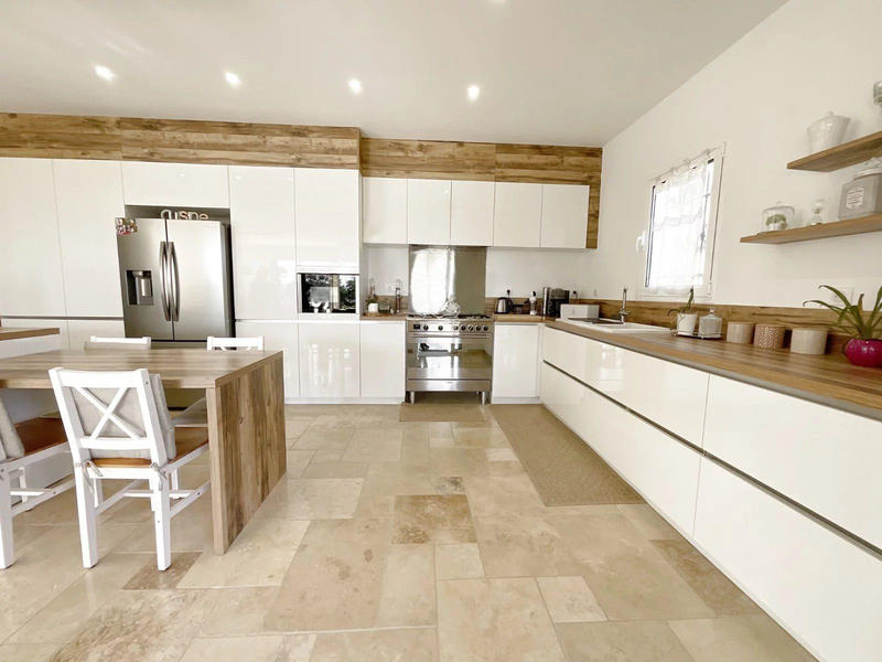 Villa - 185 m² - 6 pièces