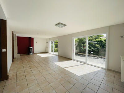 Maison - 207 m² - 8 pièces