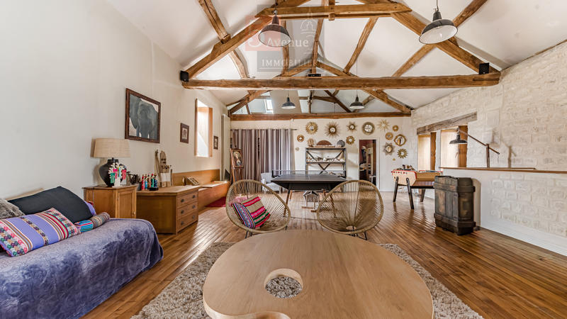 Maison - 550 m² - 15 pièces