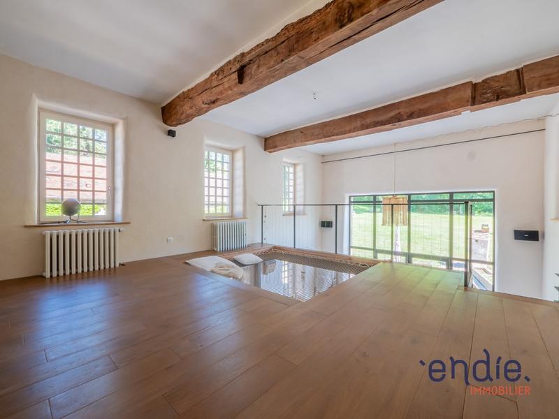 Maison - 450 m² - 16 pièces