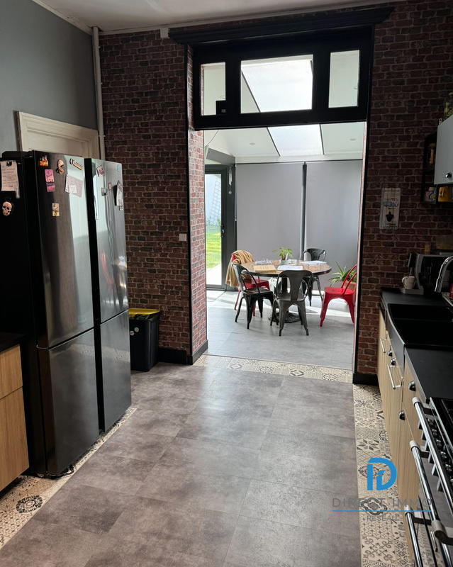 Maison - 340 m² - 10 pièces