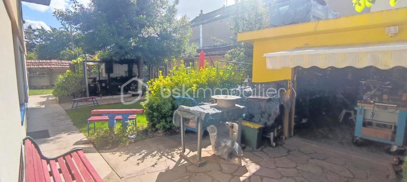 Pavillon - 230 m² - 8 pièces