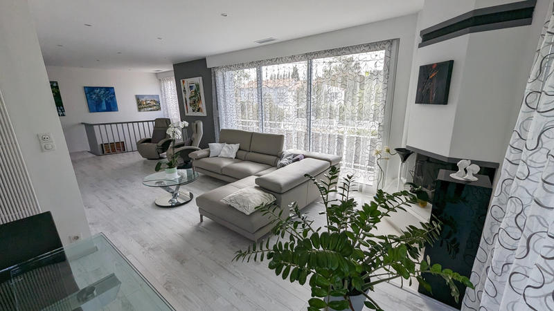 Maison - 166 m² - 7 pièces