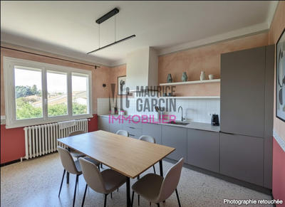 Maison - 220 m² - 6 pièces