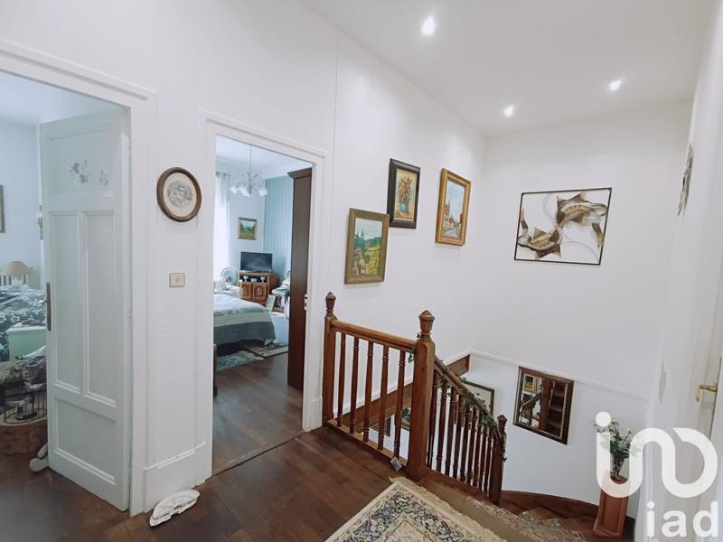 Maison de maîtres - 250 m² - 8 pièces