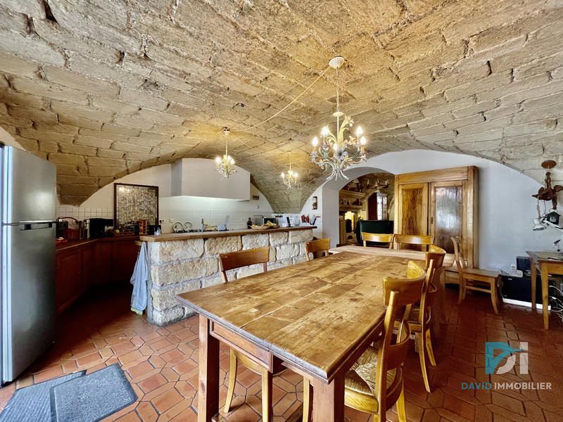 Maison - 263 m² - 8 pièces