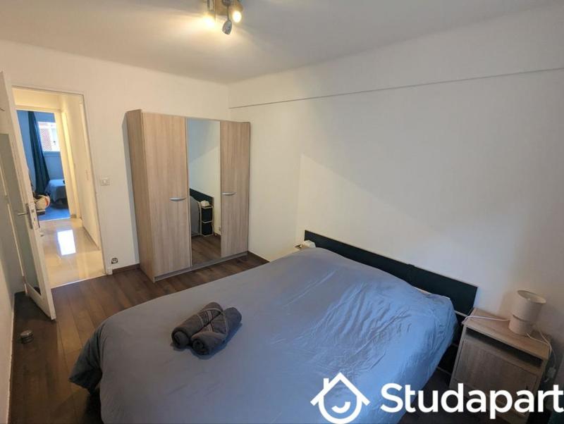 Chambre - 9 m² - 1 pièce