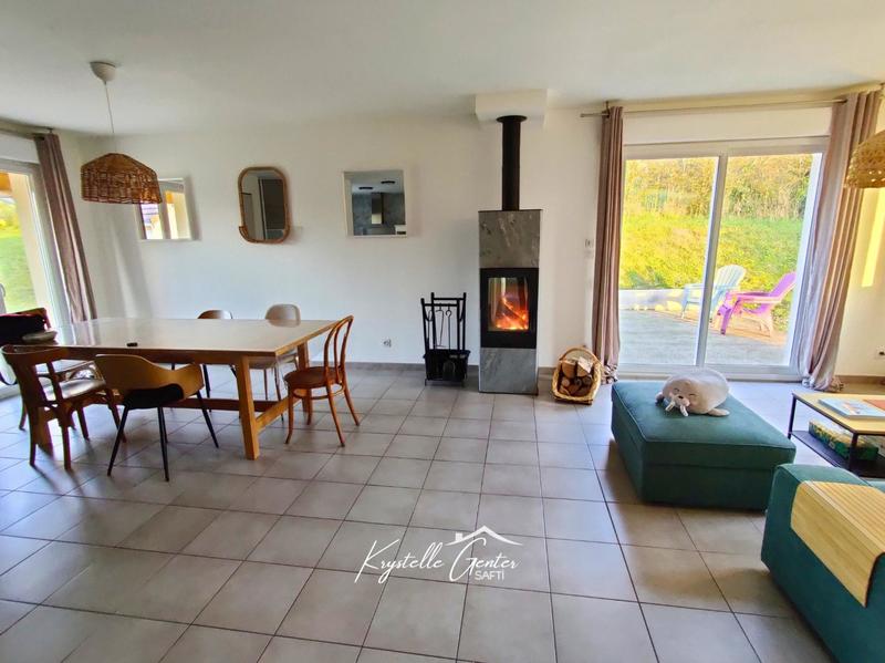 Maison - 100 m² - 5 pièces