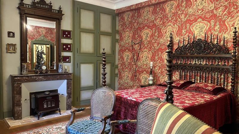 Maison - 553 m² - 8 pièces