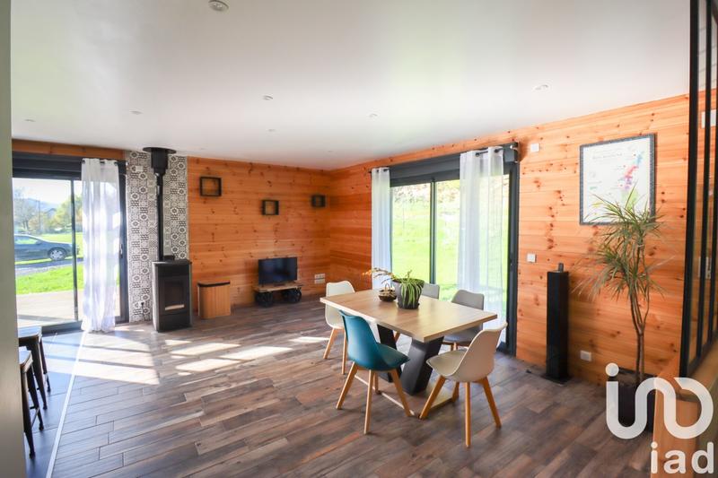 Maison - 92 m² - 5 pièces