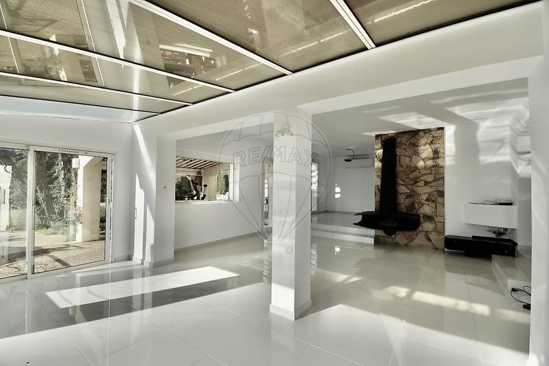 Maison d'architecte - 235 m² - 10 pièces