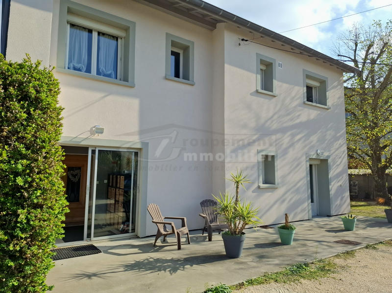 Maison - 174 m² - 8 pièces