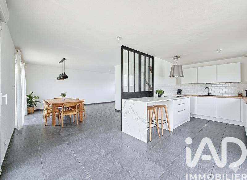 Maison - 110 m² - 5 pièces