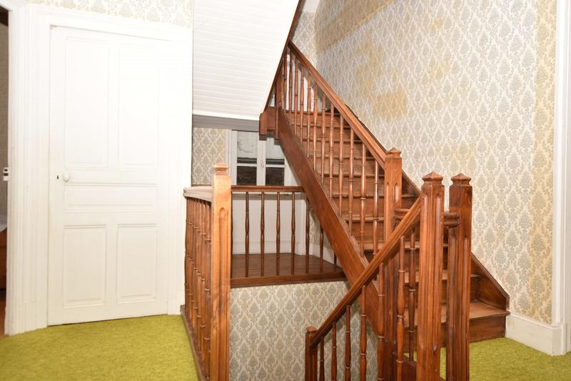 Maison - 218 m² - 12 pièces