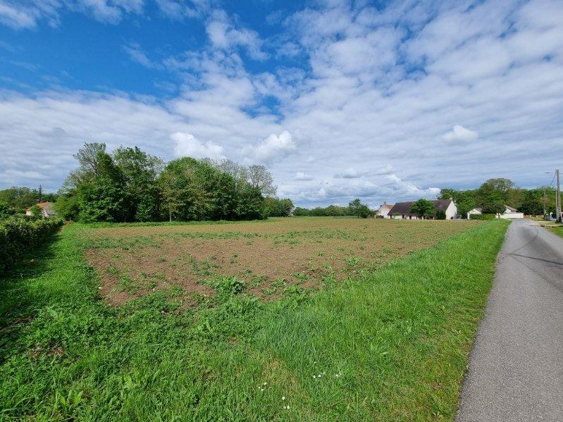 Terrain constructible - 1 100 m²