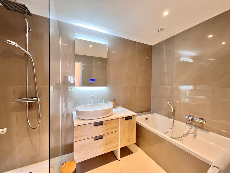 Villa - 288 m² - 6 pièces