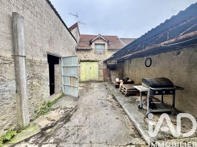 Maison - 200 m² - 5 pièces