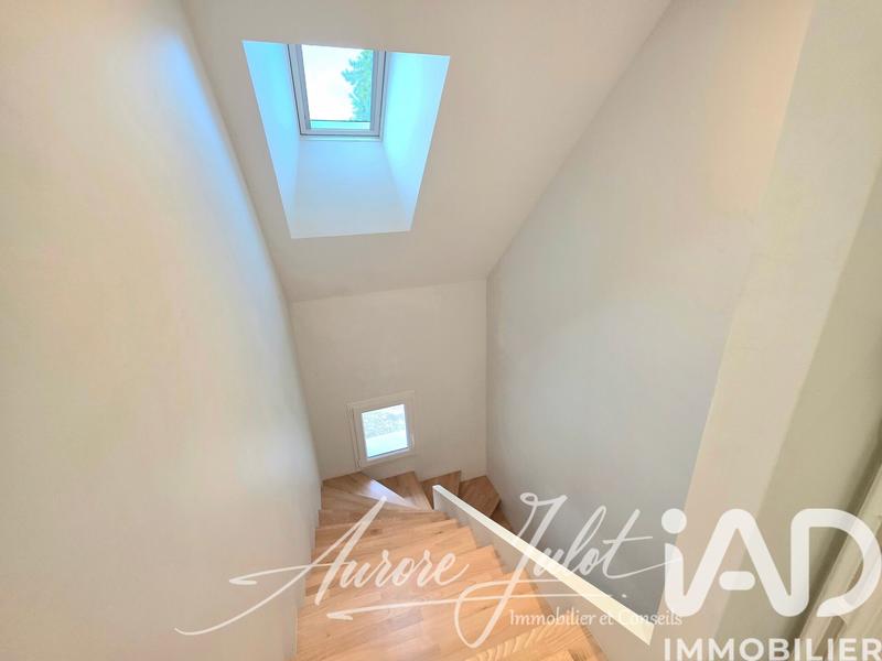 Maison - 199 m² - 6 pièces