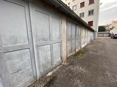 Parking / Garage - 12 m²