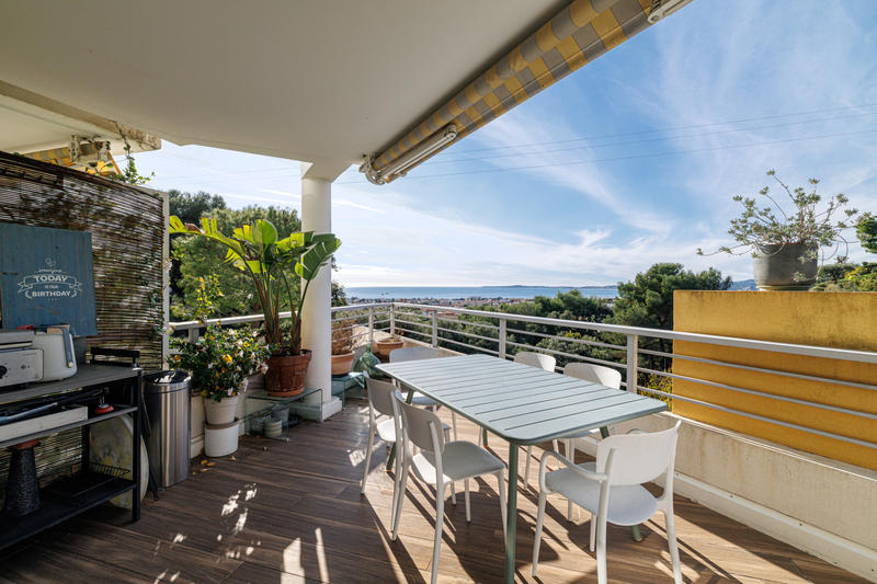 Appartement - 96 m² - 4 pièces