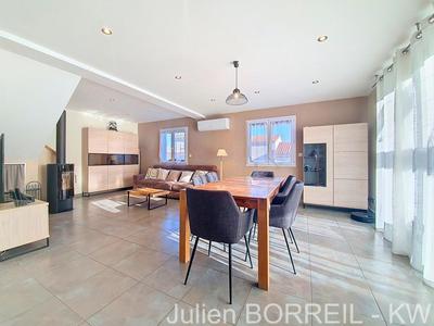 Maison - 105 m² - 5 pièces