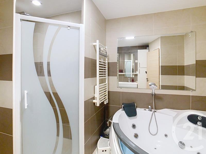 Appartement - 106 m² - 5 pièces