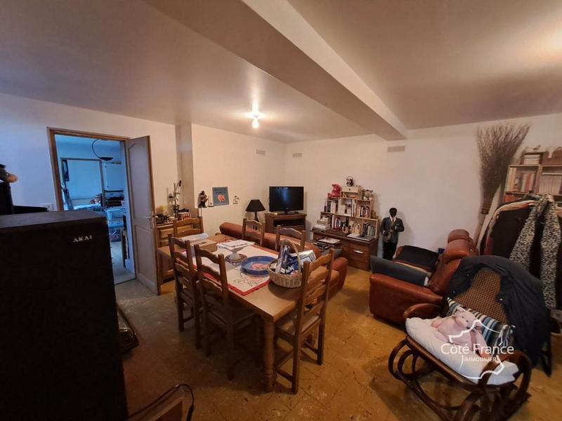 Maison - 217 m² - 6 pièces