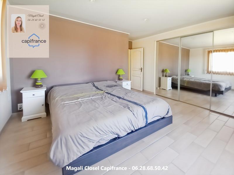 Maison - 216 m² - 9 pièces