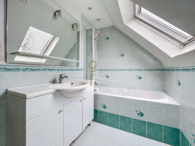 Maison - 136 m² - 6 pièces