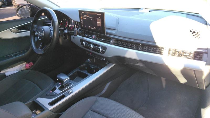 Audi A4 Avant 3 30 TDi 136 Mild Hybrid s-Tronic7 Business Line