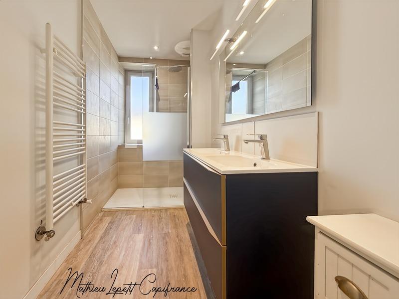 Maison - 170 m² - 7 pièces