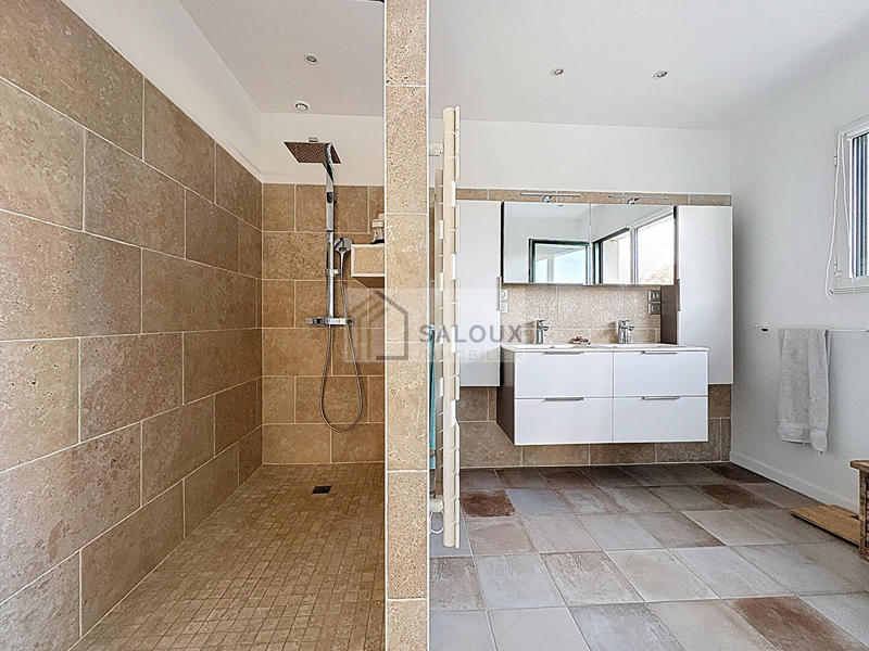 Maison - 164 m² - 4 pièces