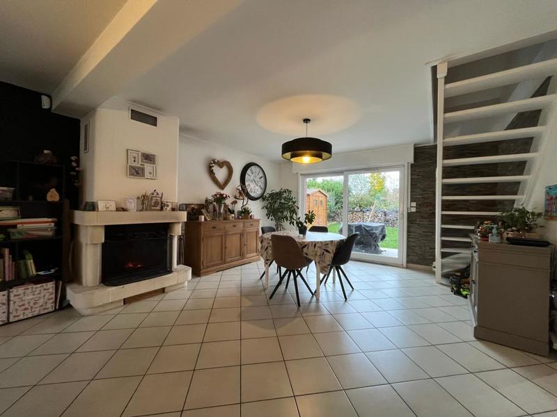 Maison - 100 m² - 5 pièces