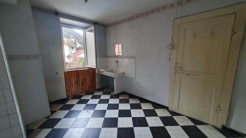 Maison - 121 m² - 6 pièces