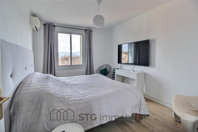 Appartement - 80 m² - 3 pièces