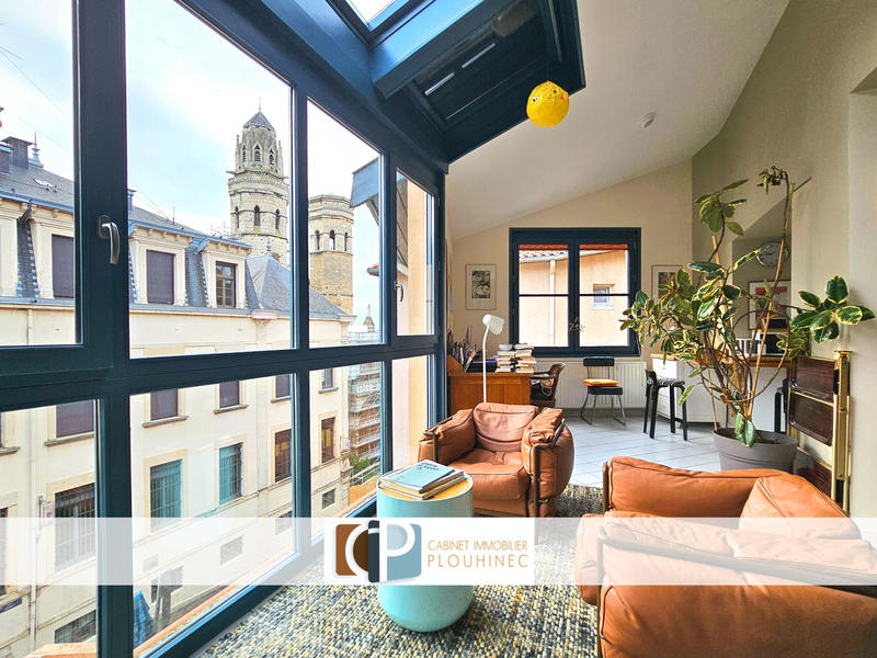 Appartement - 190 m² - 7 pièces