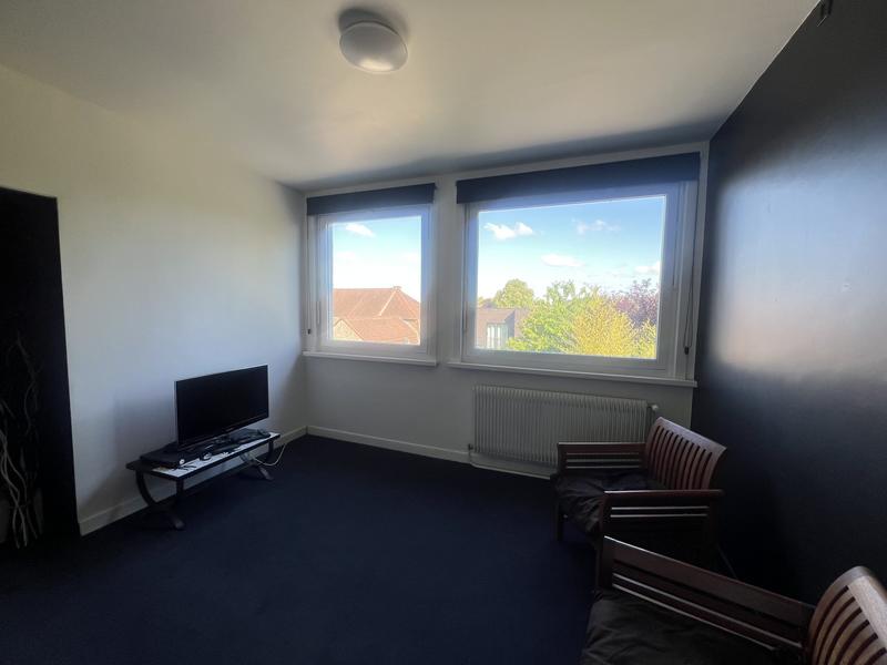 Maison - 250 m² - 6 pièces