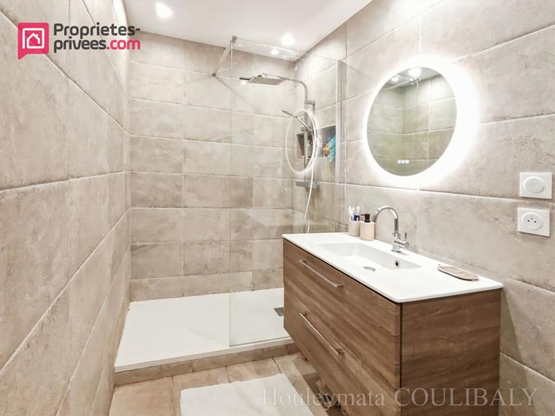 Appartement - 92 m² - 3 pièces