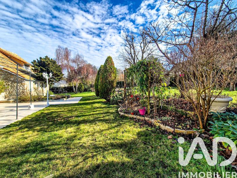 Maison - 240 m² - 7 pièces