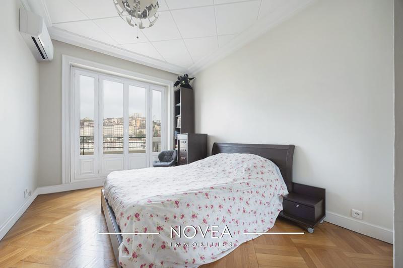 Appartement - 83 m² - 3 pièces