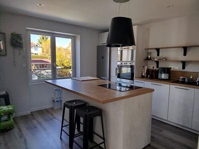 Maison - 137 m² - 8 pièces