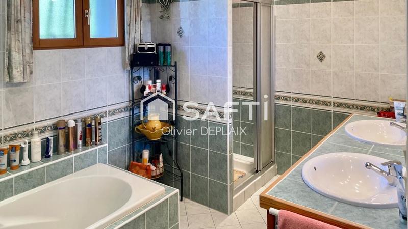 Maison - 136 m² - 4 pièces